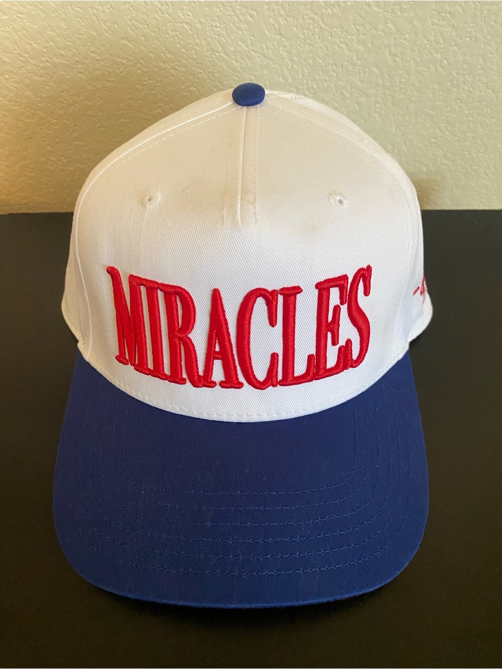 OTTO White Crown Blue Visor 'MIRACLES' Cap